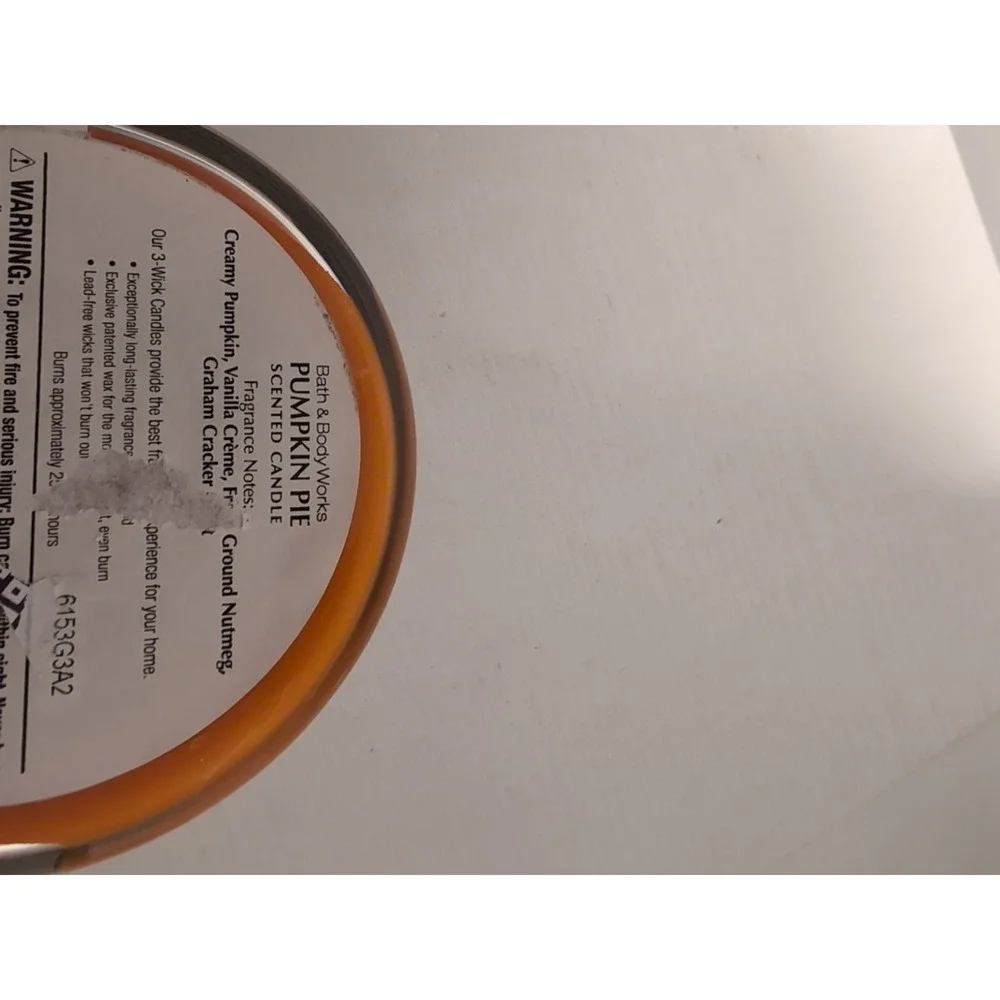 BATH‎ & BODY WORKS 3 WICK CANDLE PUMPKIN PIE - Picture 5 of 5